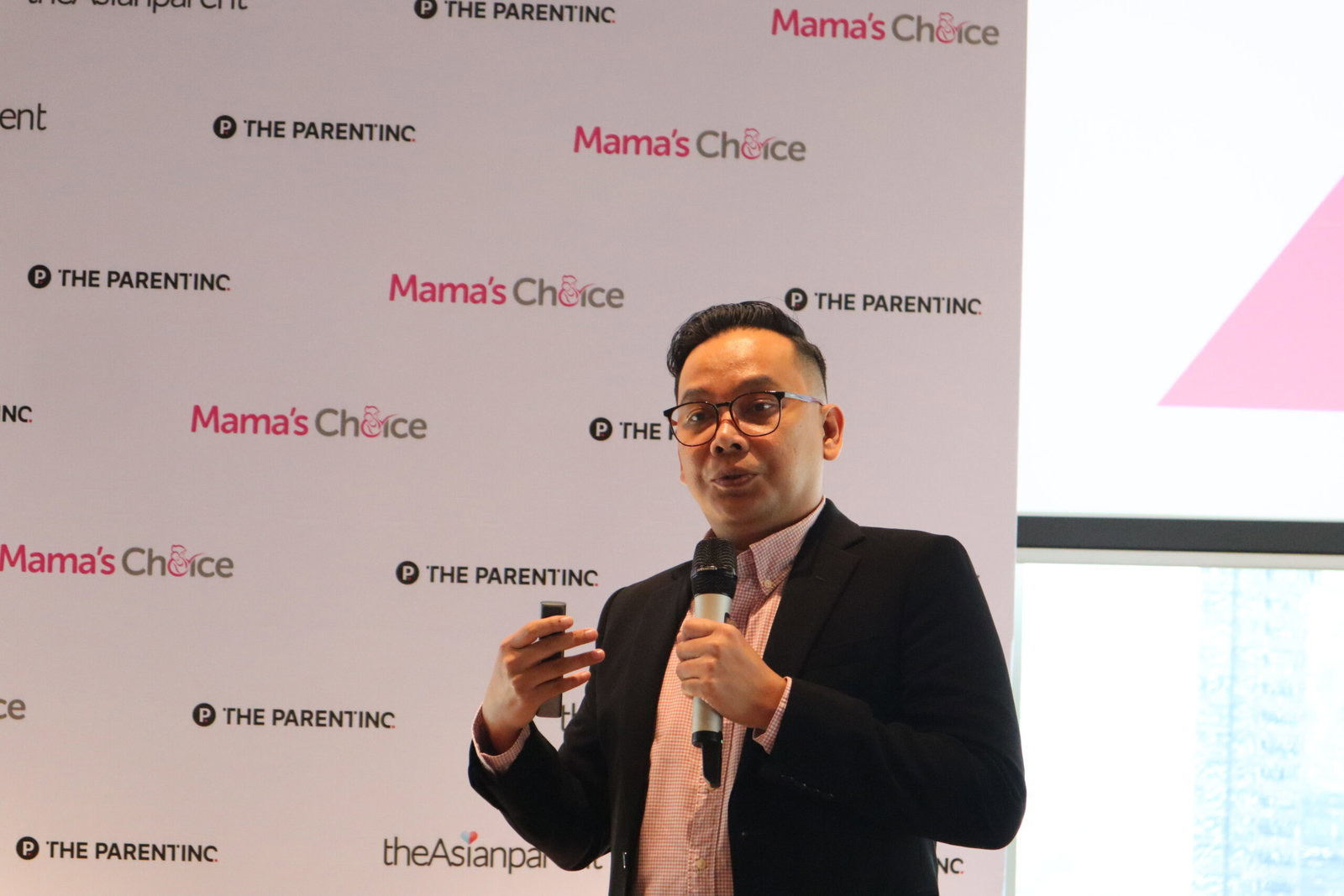 Donny Wardono, Chief Commercial Officer of Mama's Choice, speaking at the announcement
