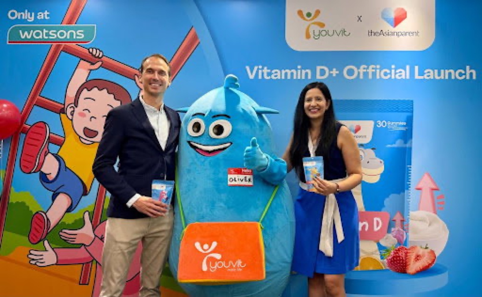 Wouter van der Kolk of Youvit and Roshni Mahtani Cheung unveiling the Youvit x theAsianparent Gummies with Vitamin D
